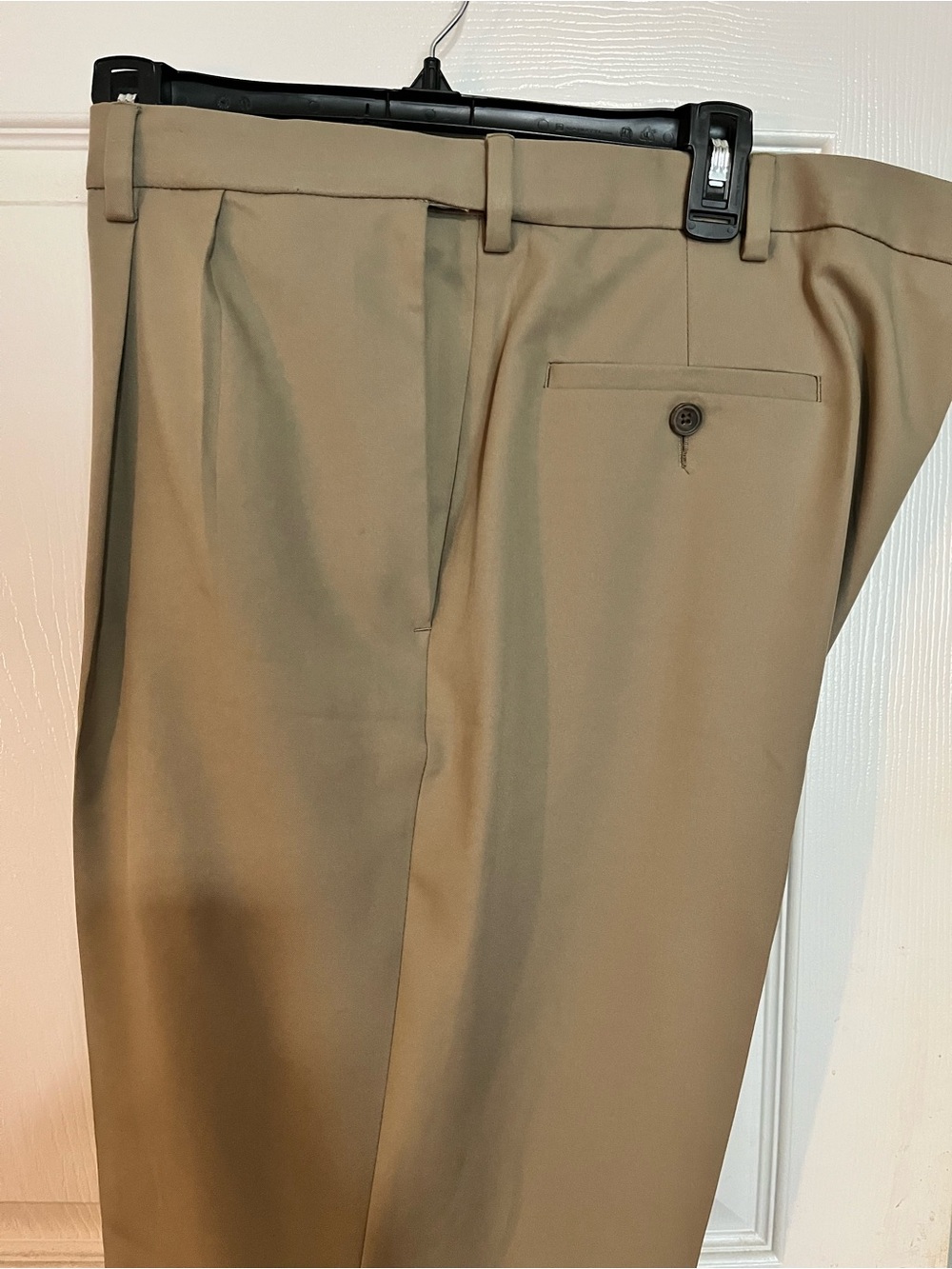 Haggar Men's Classic Fit Cool 18 Pro Dress Pants - Khaki Tan